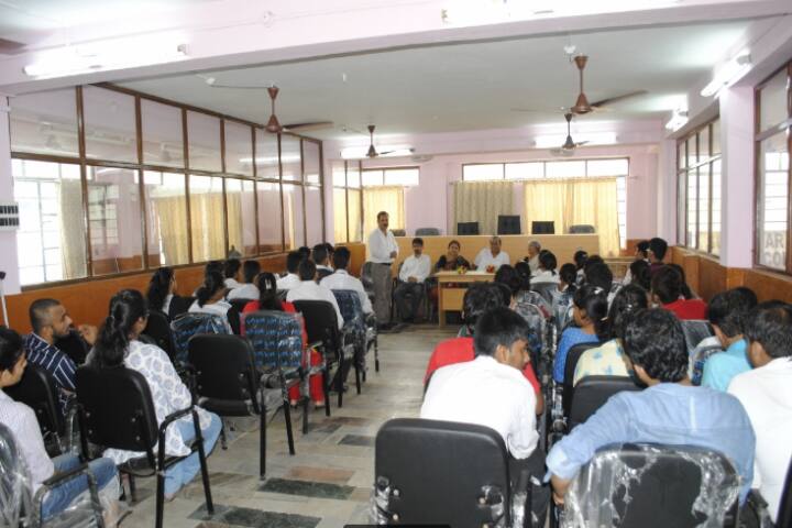 moot-court